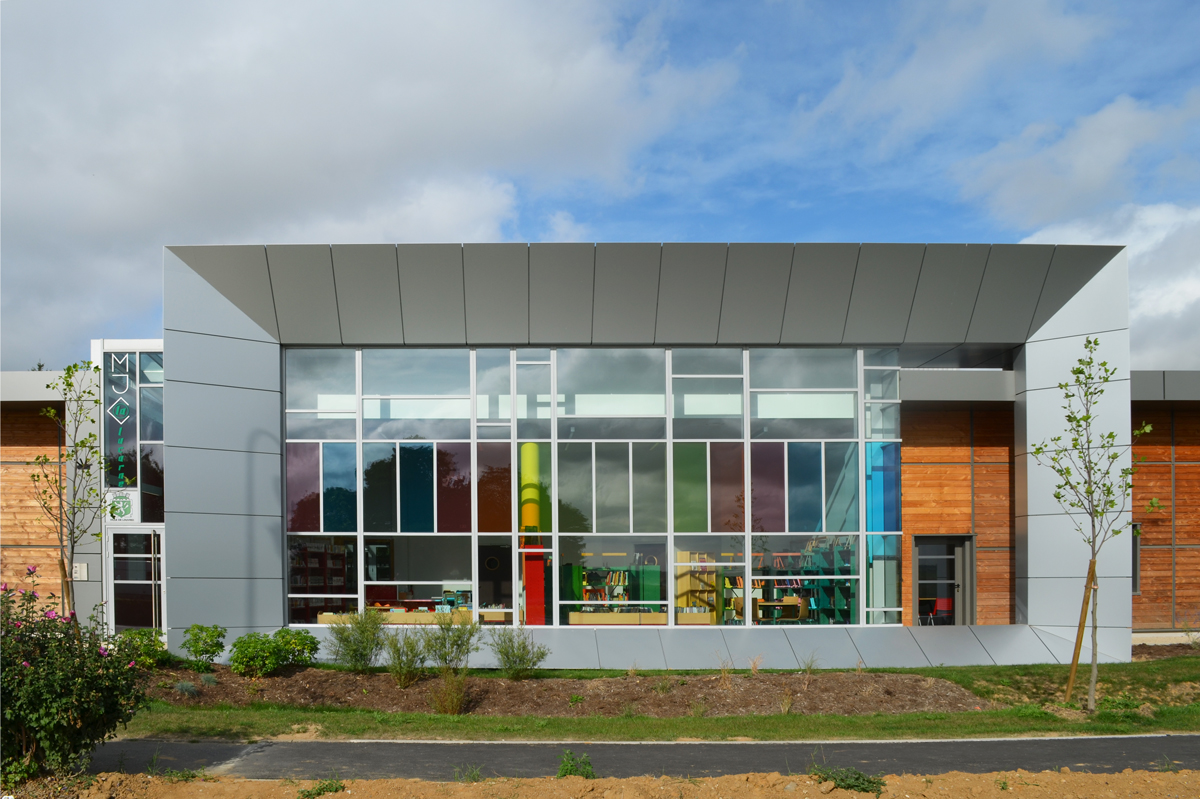 La Lucarne - Structure